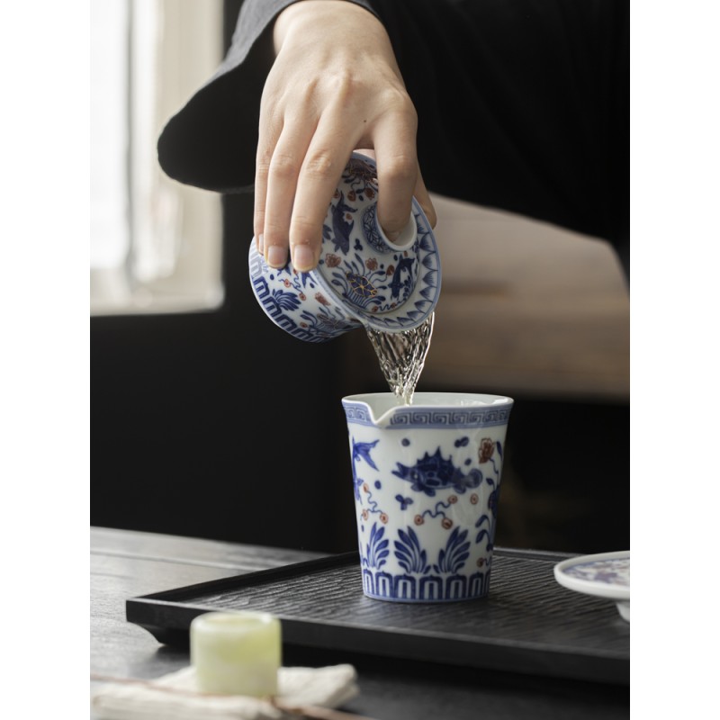 Handcrafted Horse-hoof-shaped bowl with a pattern gaiwan  Dehua porcelain Collection 