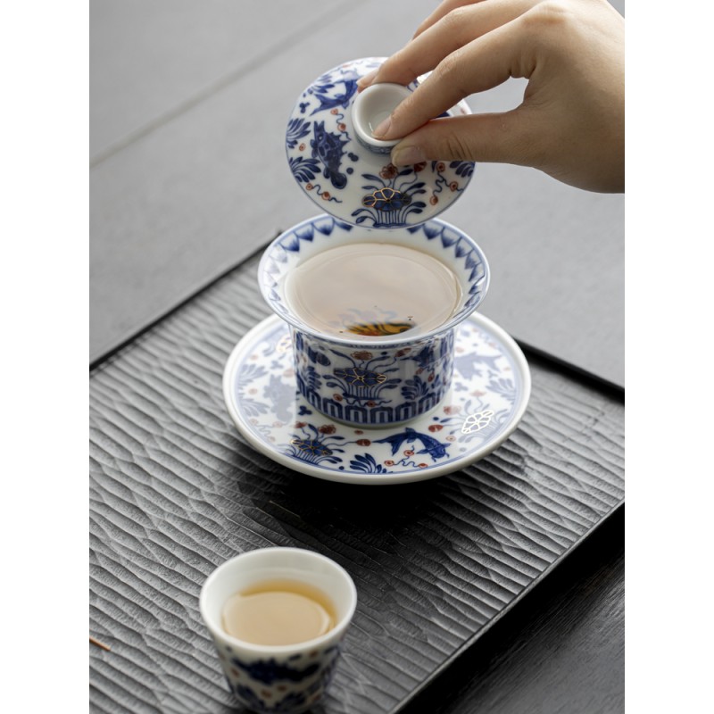 Handcrafted Horse-hoof-shaped bowl with a pattern gaiwan  Dehua porcelain Collection 