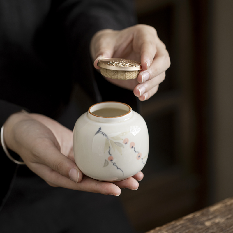 Hand-drawn design of a tea can Tea canister  Dehua porcelain Collection   