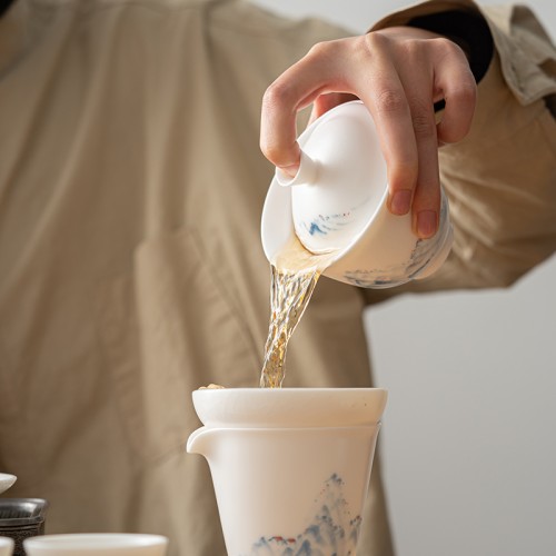 Bai Ru's hand-drawn depiction of distant mountains  a symbol of good fortune gaiwan Dehua porcelain Collection  