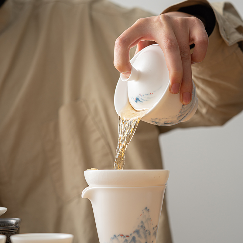 Bai Ru's hand-drawn depiction of distant mountains  a symbol of good fortune gaiwan Dehua porcelain Collection   