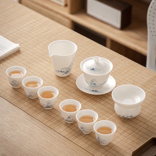 Bai Ru's hand-drawn depiction of distant mountains  a symbol of good fortune gaiwan set porcelain Collection  