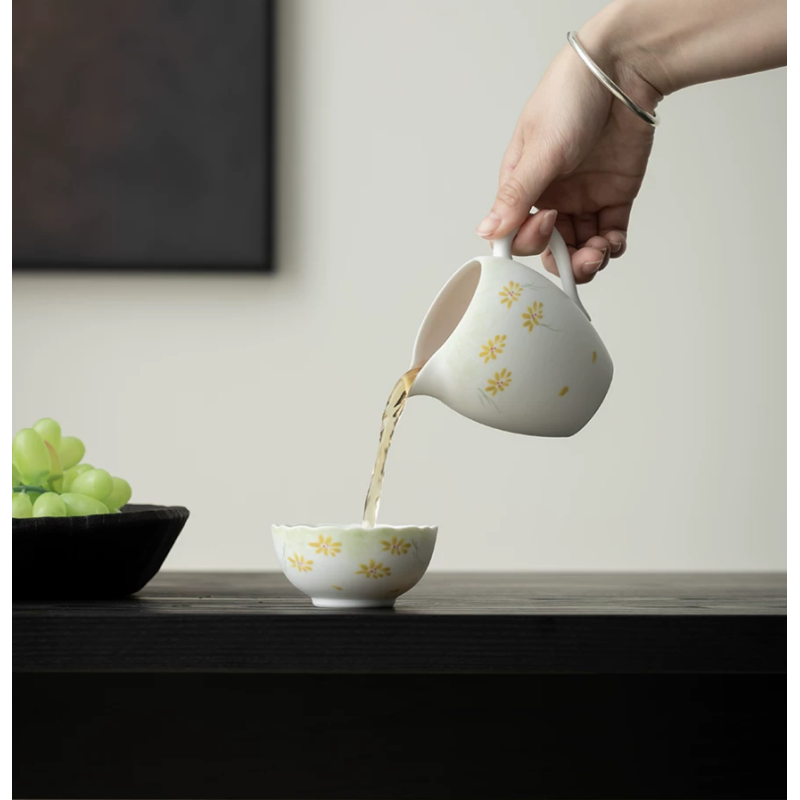 Hand-painted Snow White Glaze Beauty Queen Cup Dehua porcelain Collection   